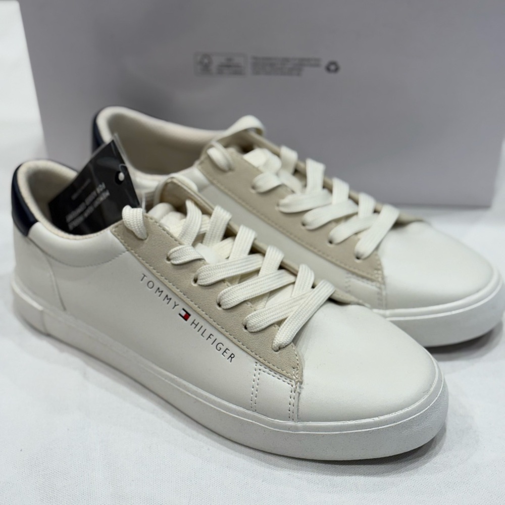 Tommy Hilfiger Men's Ribby Color White Size 7.5 [New with Not Original Box]